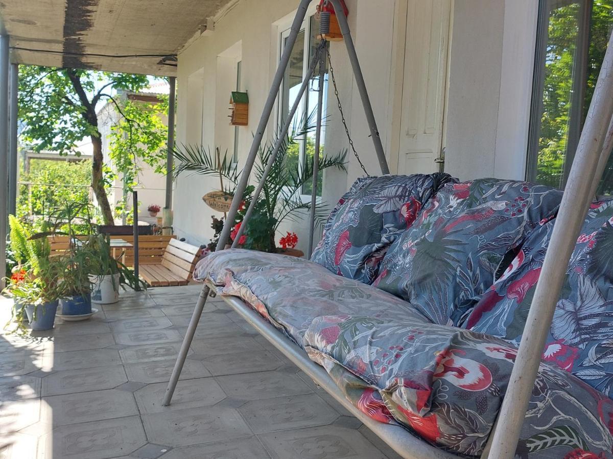 Lakeside Green Balcony Home Tskaltubo Bagian luar foto