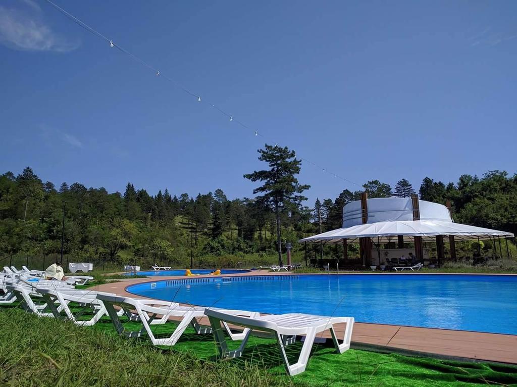 Lakeside Green Balcony Home Tskaltubo Bagian luar foto